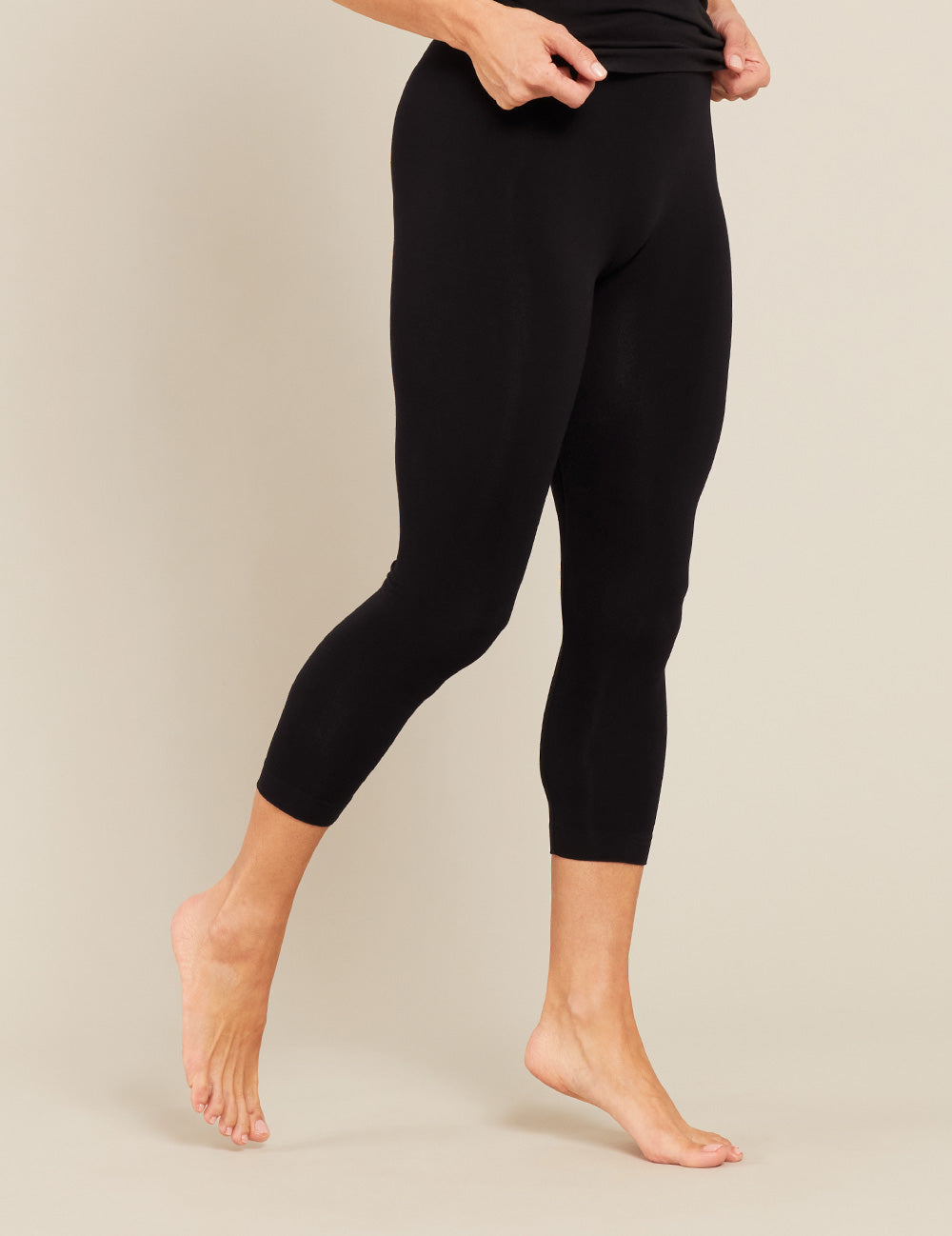 Base Layer 3/4 Leggings - Black