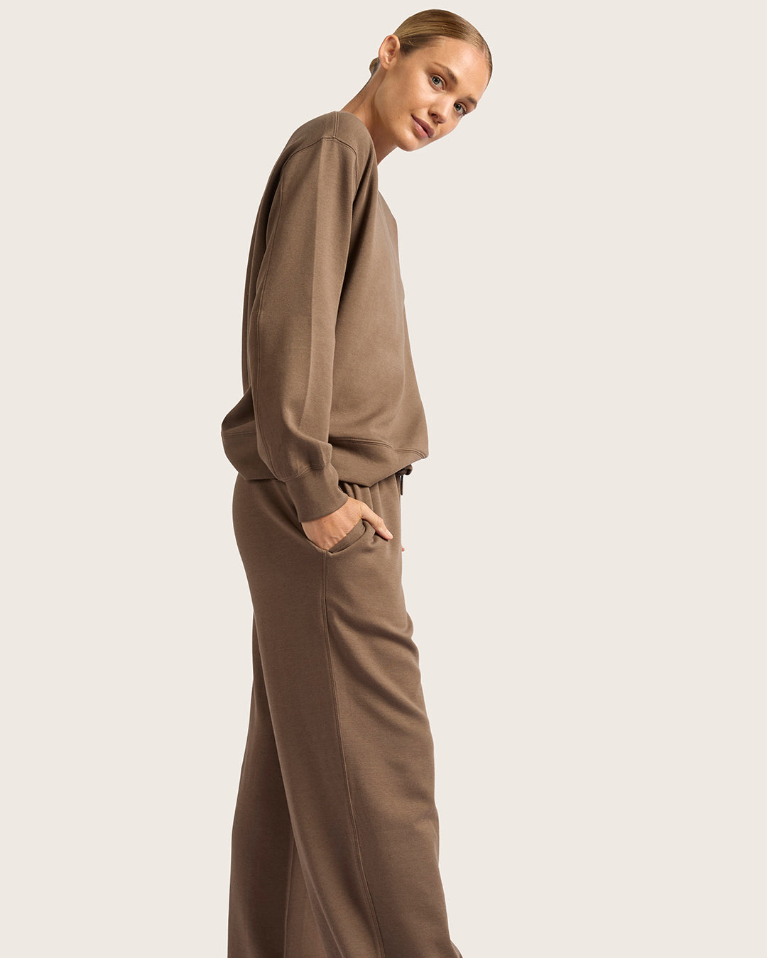 Women's Straight Leg Sweat Pants - Oyster