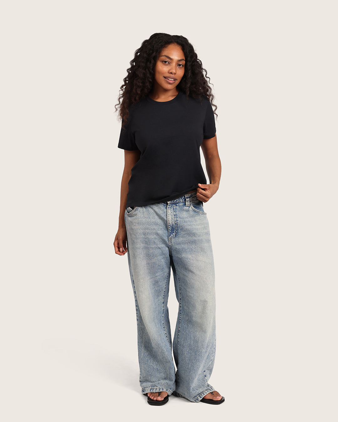 Women's Classic Crew Neck T-Shirt - Black