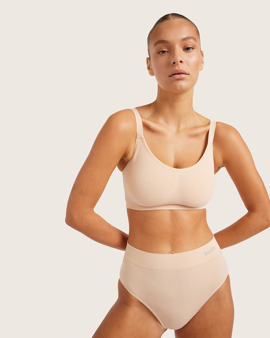 Full Bust Wireless Bra - Shell