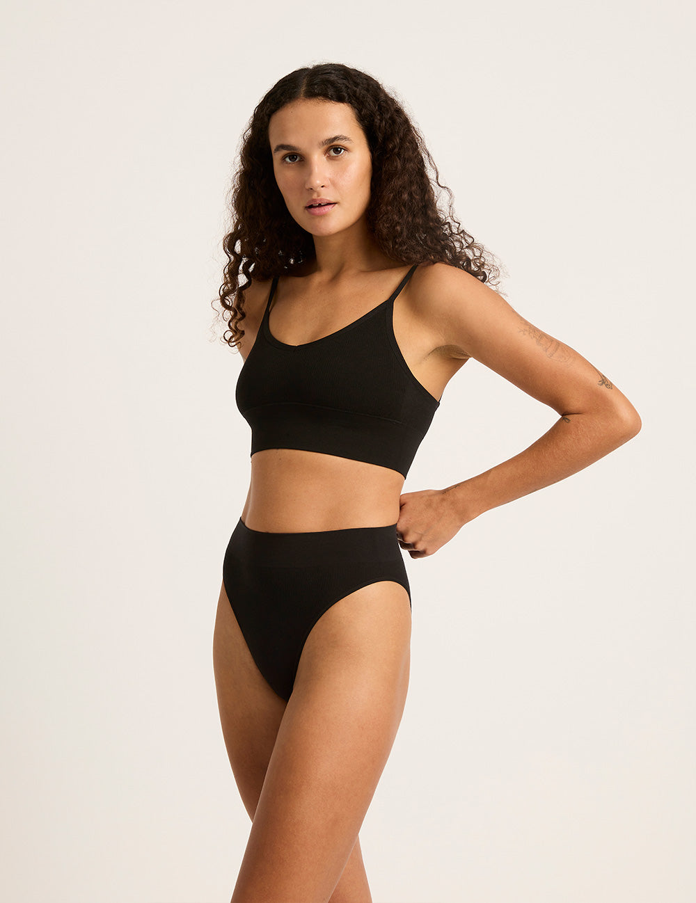 LYOLYTE Ribbed Low Back Bralette - Black