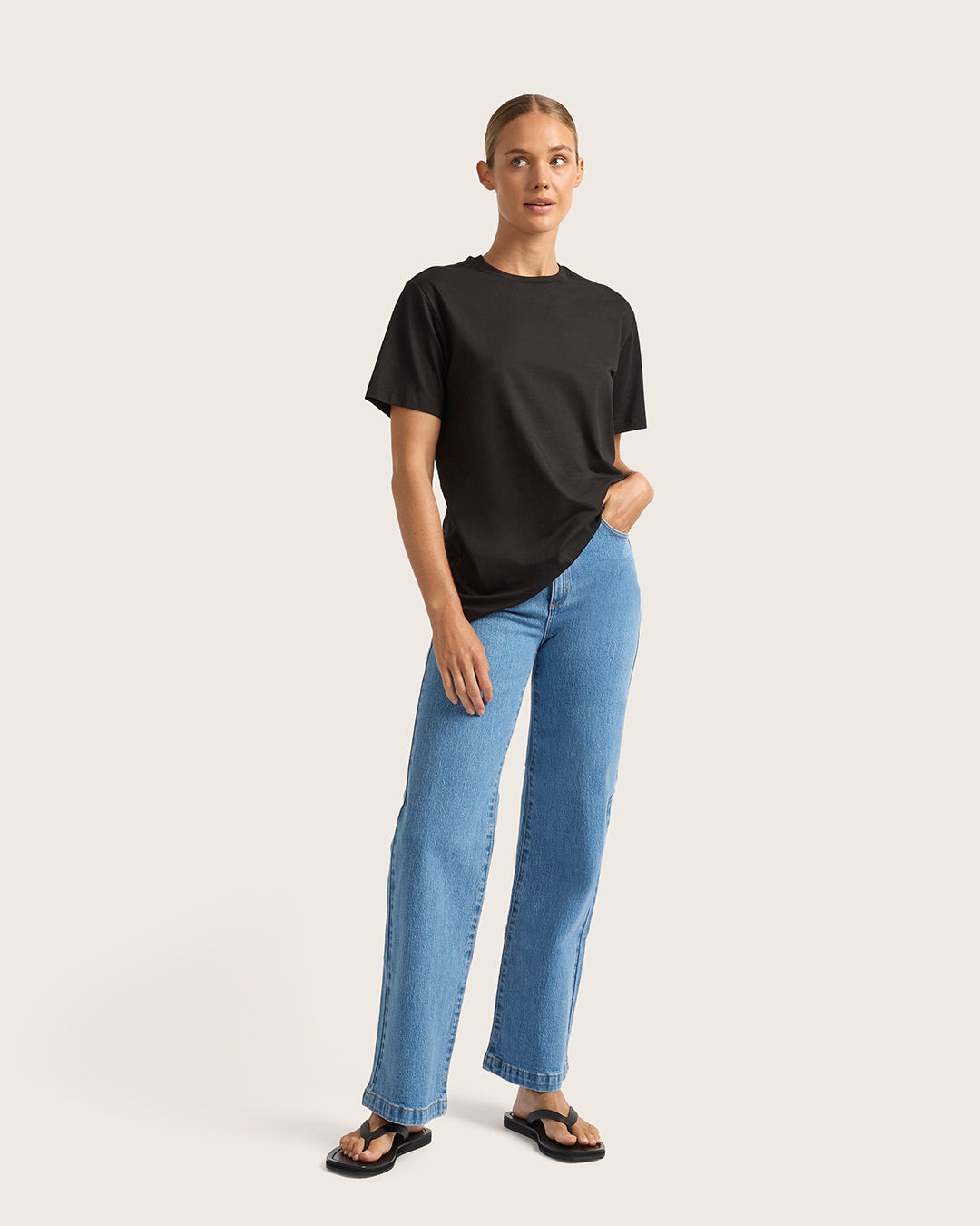Women's Classic Crew Neck T-Shirt - Black