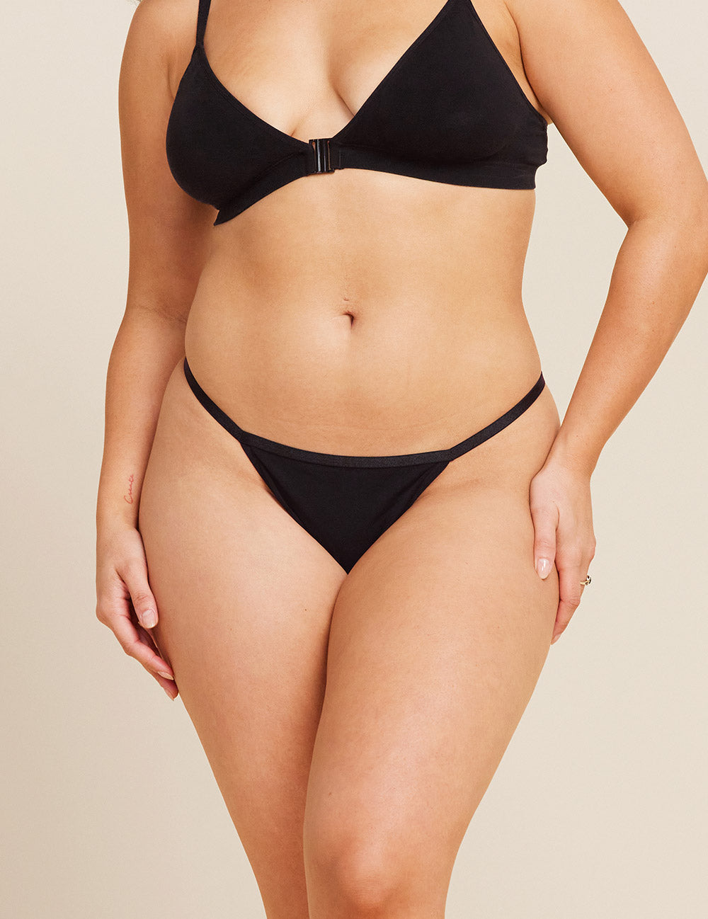 LYOLYTE Thin G-string-Black