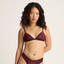 Model's Headshot - Yvonne Missing